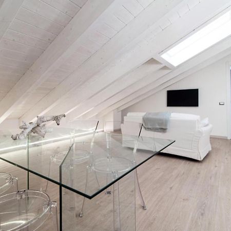 Incanto Del Lago - Como Lake Cosy Apartment Bagian luar foto